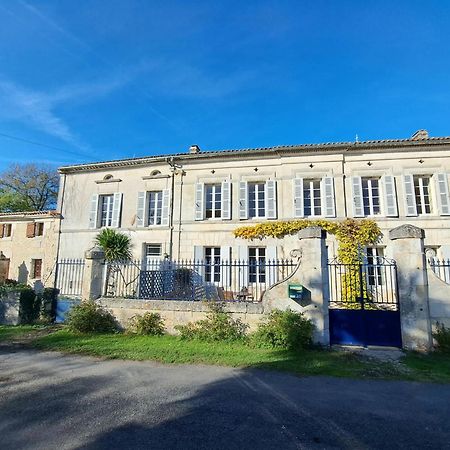Le Moulin Etourneau - 3 Gites Avec 2 Piscines Champagnac  Exteriér fotografie